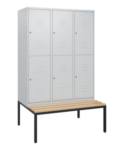 C+P dubbeldekse locker Classic Plus met bank, vakbreedte 400 mm