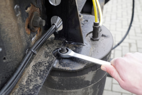 Brilliant Tools ratchet ring wrench set