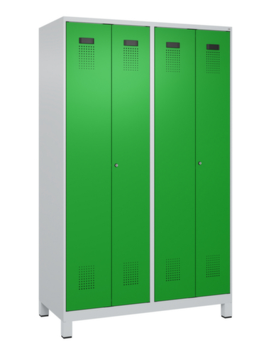 C+P Locker met zitbank Evolo PLUS voor scheiding van kleding, vakbreedte 300 mm