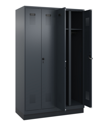 C+P locker voor scheiding van kleding Evolo PLUS met dubbele vakken, vakbreedte 300 mm
