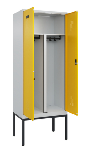 C+P Locker met zitbank Evolo PLUS voor scheiding van kleding, vakbreedte 400 mm