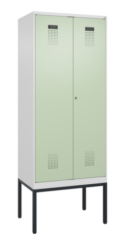 C+P Locker met zitbank Evolo PLUS voor scheiding van kleding, vakbreedte 400 mm