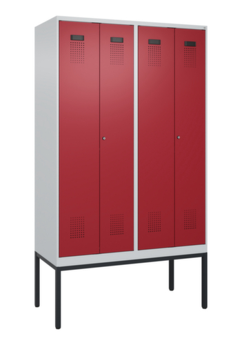 C+P Locker met zitbank Evolo PLUS voor scheiding van kleding, vakbreedte 300 mm