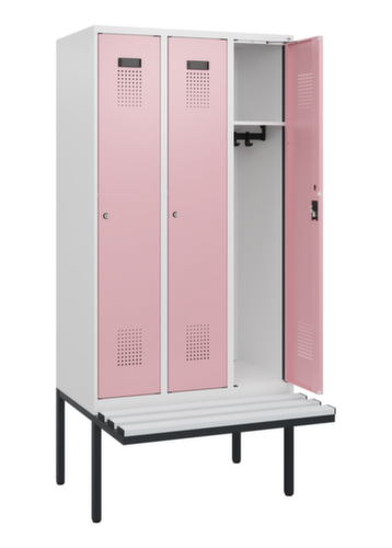 C+P locker Evolo PLUS met zwevende bank, vakbreedte 300 mm