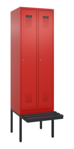 C+P locker voor scheiding van kleding Evolo PLUS met bank, vakbreedte 300 mm